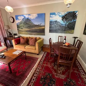 2* Guest house Constantia